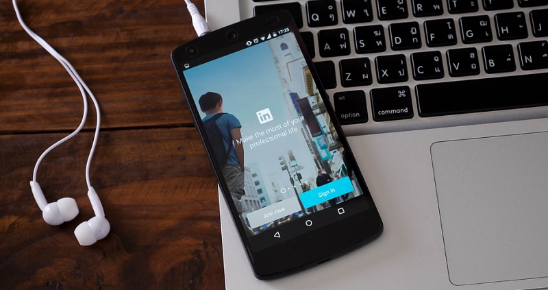XL Corner: 7 Alasan Mengapa Perlu Punya Akun LinkedIn