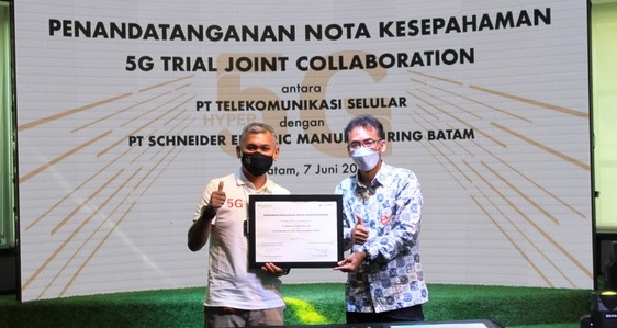 Telkomsel Bantu Schneider Electric Manfaatkan 5G