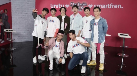 Kokreasi Smartfren dan UN1TY Band