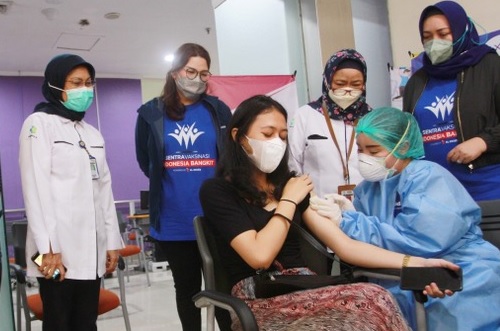 Vaksinasi Covid XL Axiata di Medan Usai