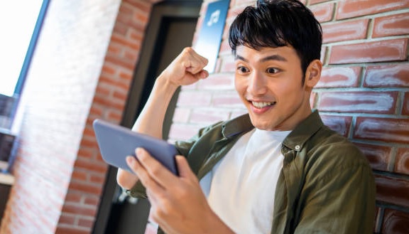 Smartfren dan Dana Rilis Kartu Gokil Combo 55 GB