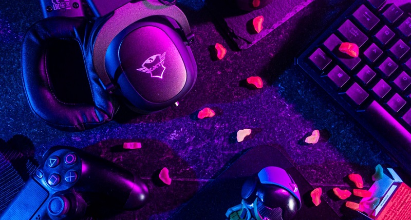 Smartfren Sponsor Tim eSport Genesis Dogma