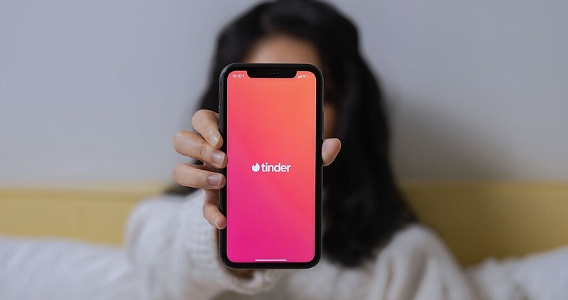 Para Bucin Tinder di Amerika Kena Tipu 1 Miliar Dolar