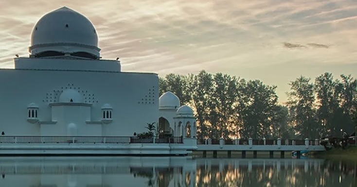 XL Axiata Wakaf Masjid di Aceh