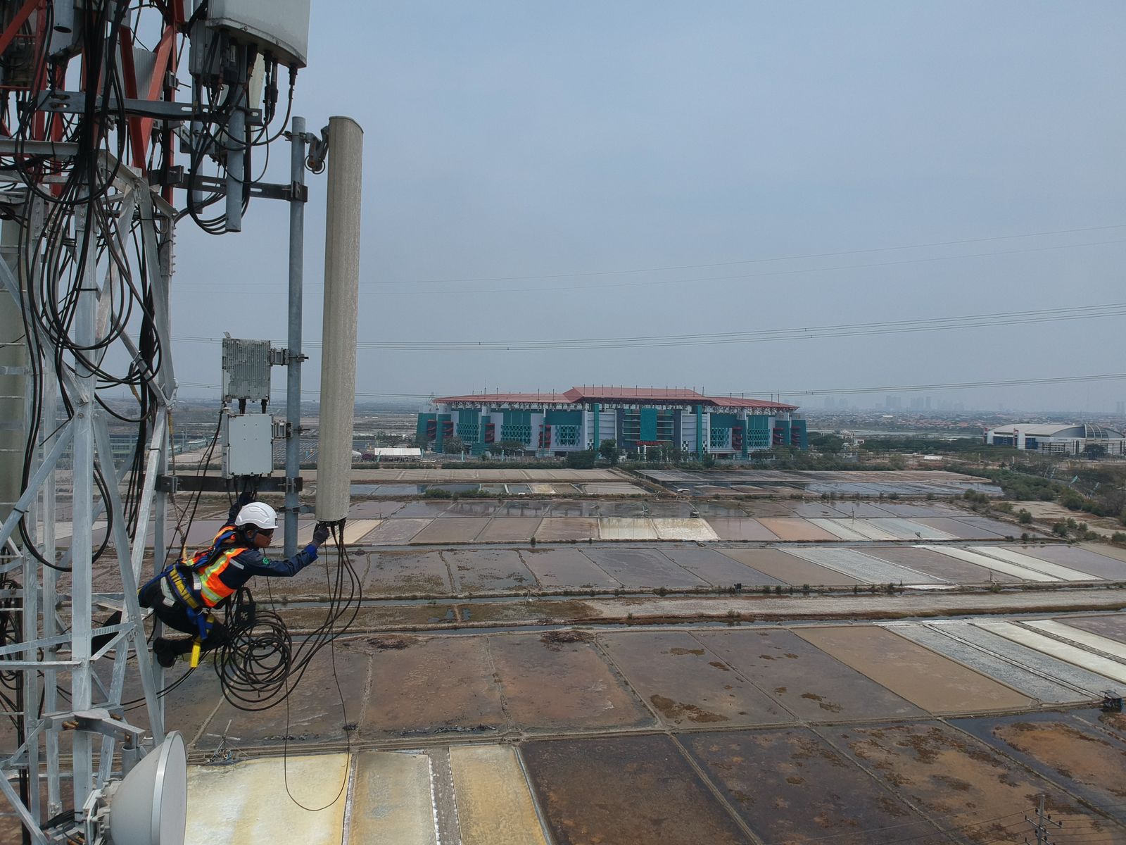 XL Kuatkan Jaringan di Surabaya