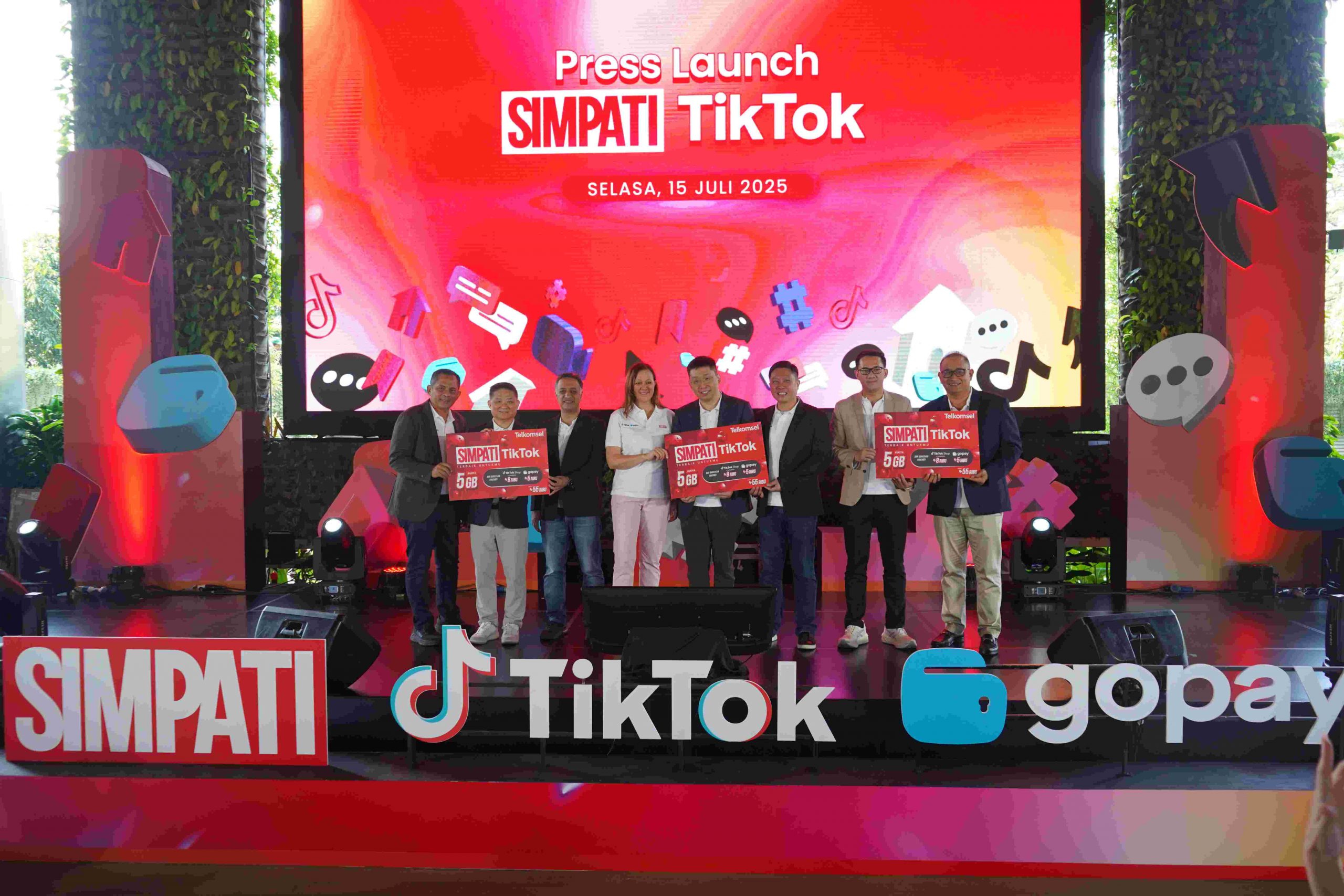 Kartu Perdana Simpati TikTok Bantu UMKM