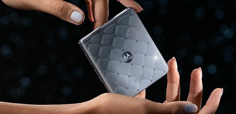 Motorola Razr 60 dan Moto Buds Loop Swarovski Rp 16,3 Jutaan