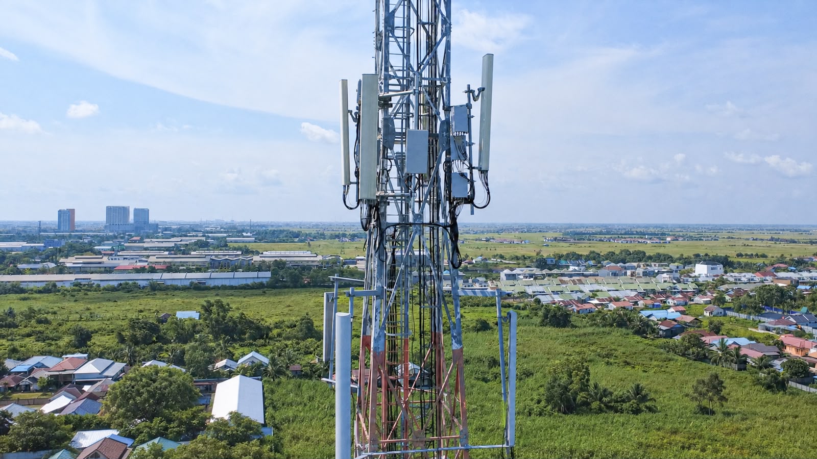 Kembangkan Jaringan XL di Kalimantan