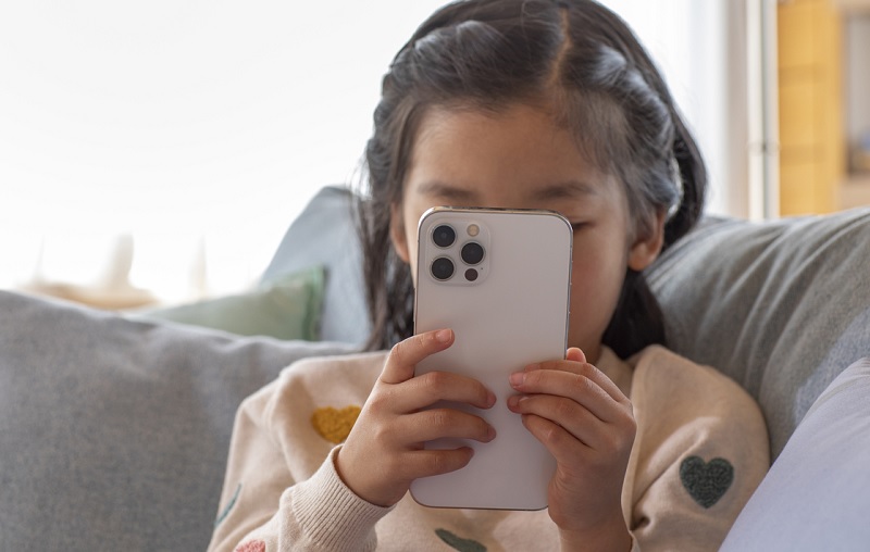 Lebih dari Separuh Balita di Korea Selatan Pakai Smartphone Sebelum Usia 2 Tahun